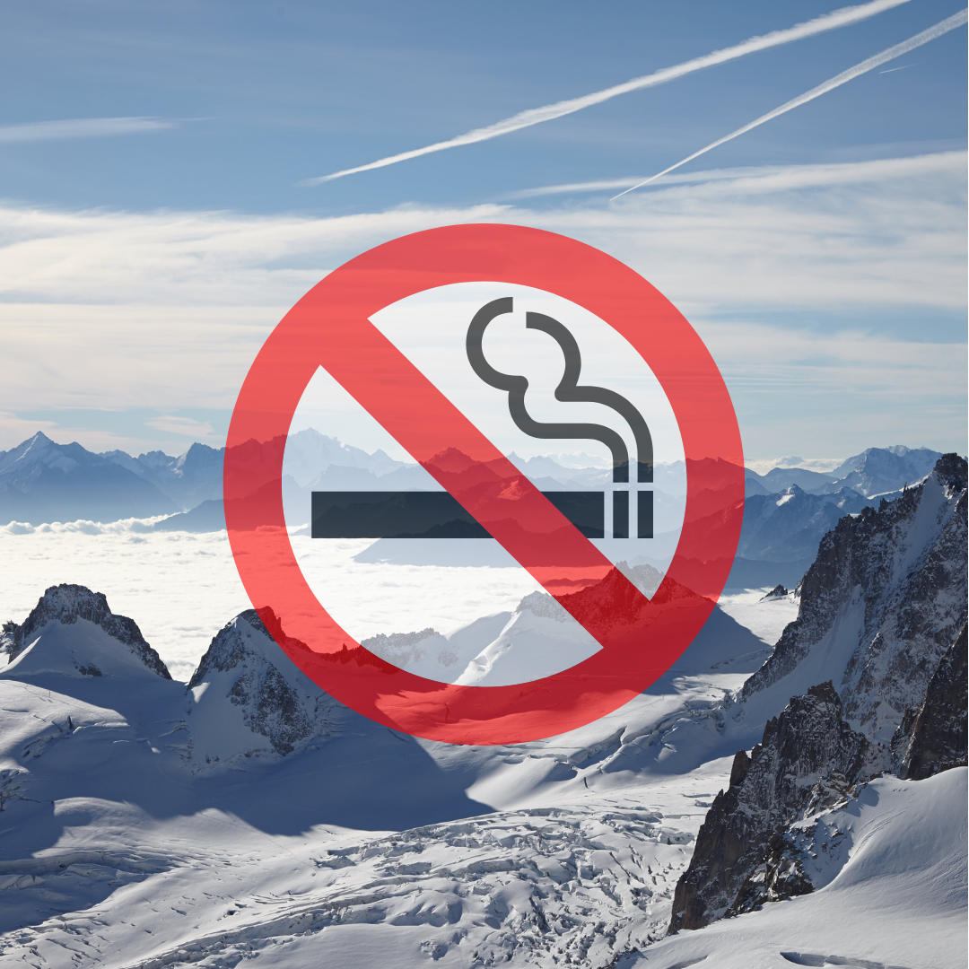 image montagne avec logo interdiction de fumer couleur